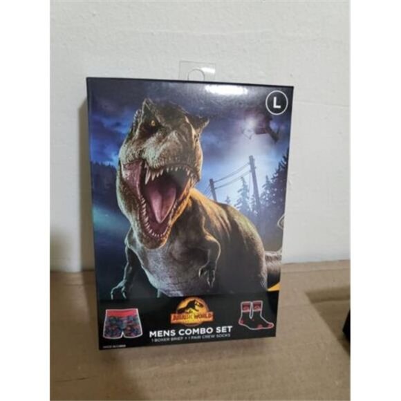 Jurassic World Men's Boxer Briefs & Socks Set  Elastic Waistband Comfortable Fit - Picture 1 of 8